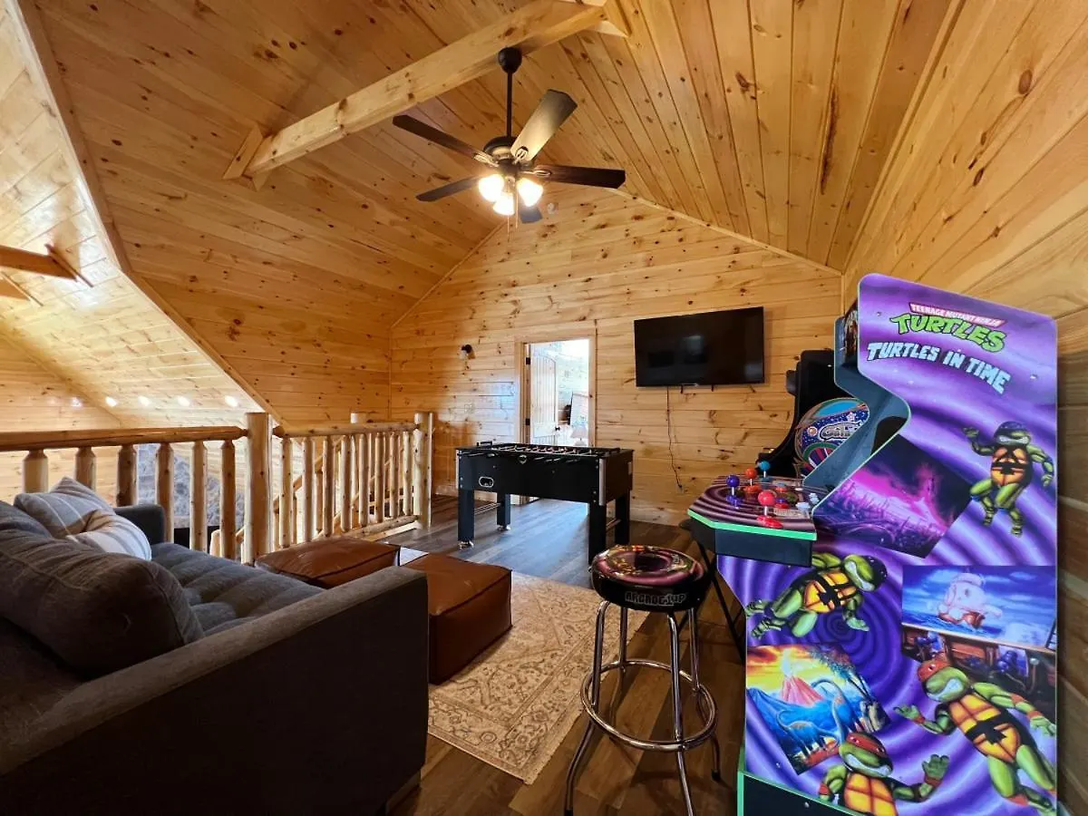 Sweet Tea Timber Indoor Pool Hot Tub Pigeon Forge