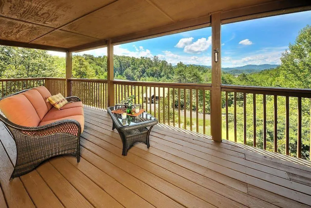 Smoky Mountain Splendor Two Third Acre 2 King Master *