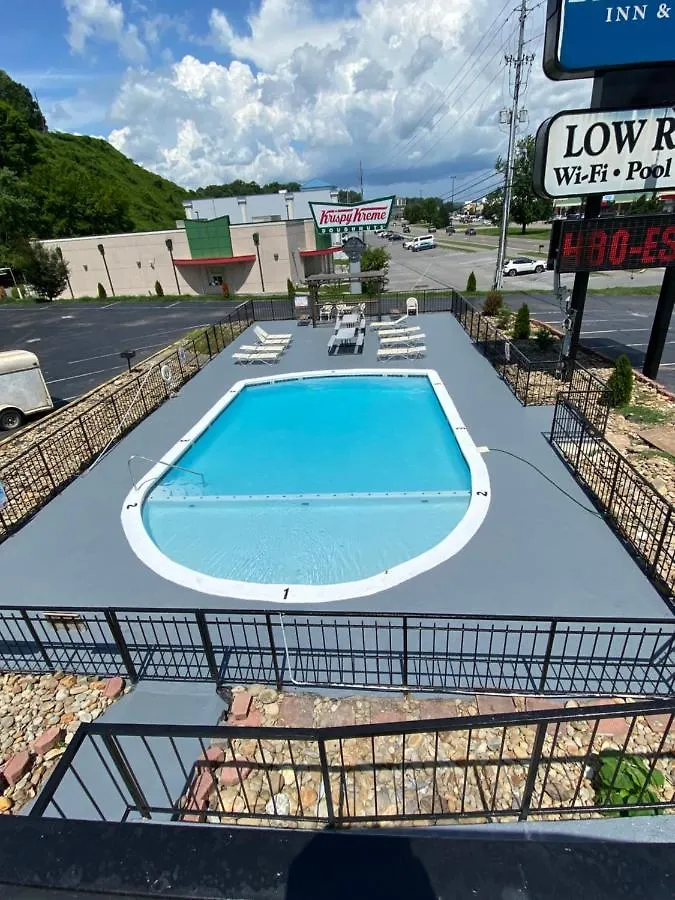 Hotel Rodeway On The Parkway 2*
