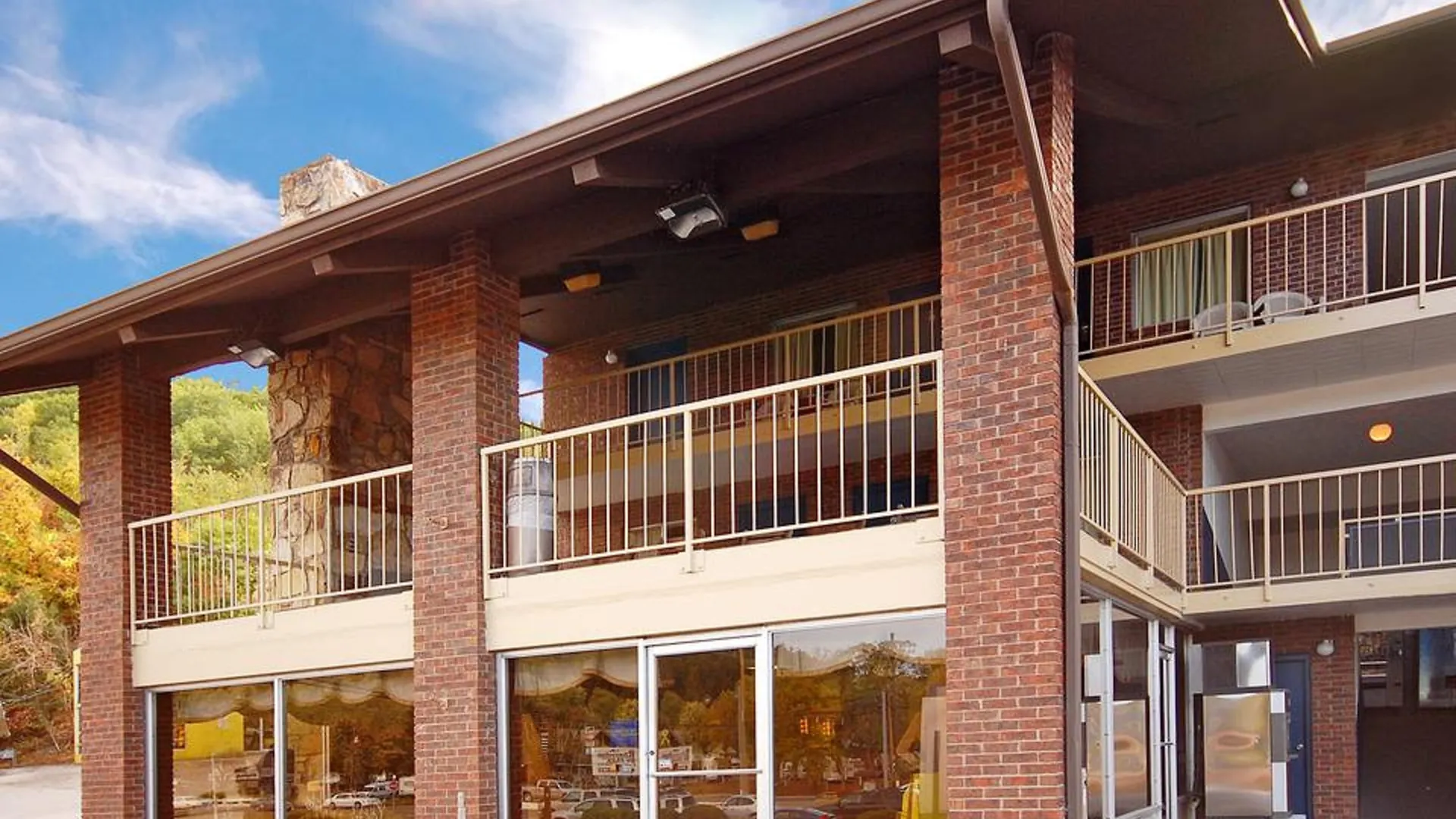 Wild Bear 3* Pigeon Forge