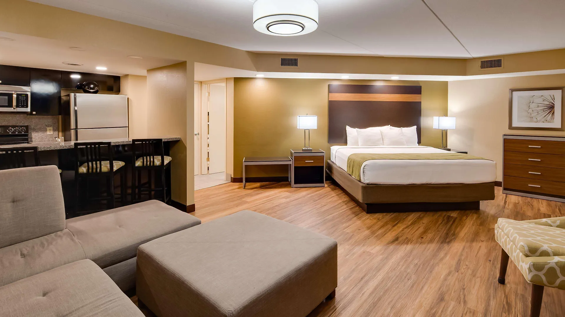 Western Plaza Hotel