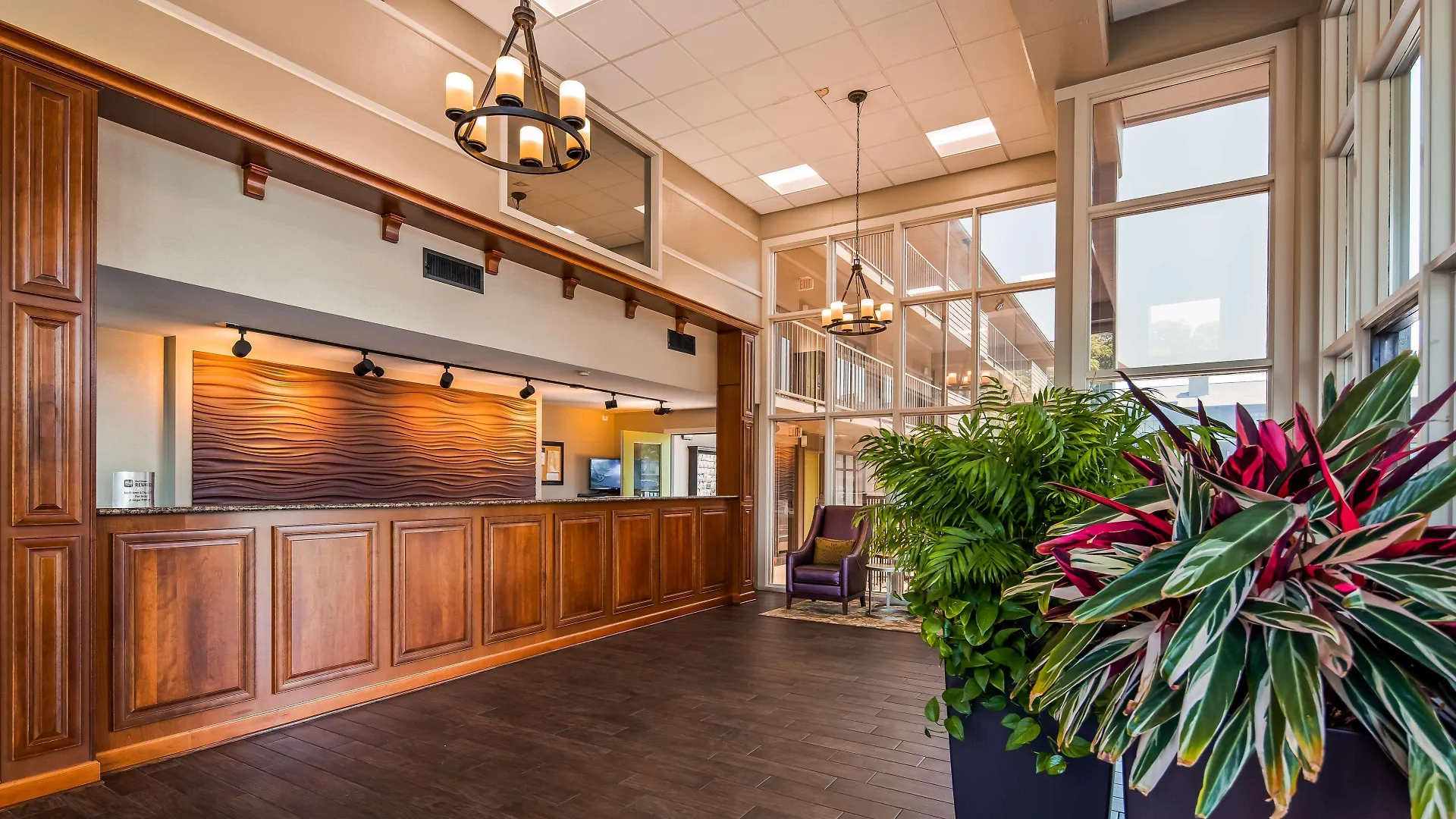 Hotel Western Plaza