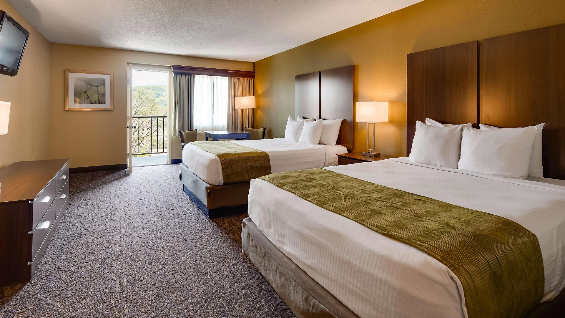 Hotel Western Plaza