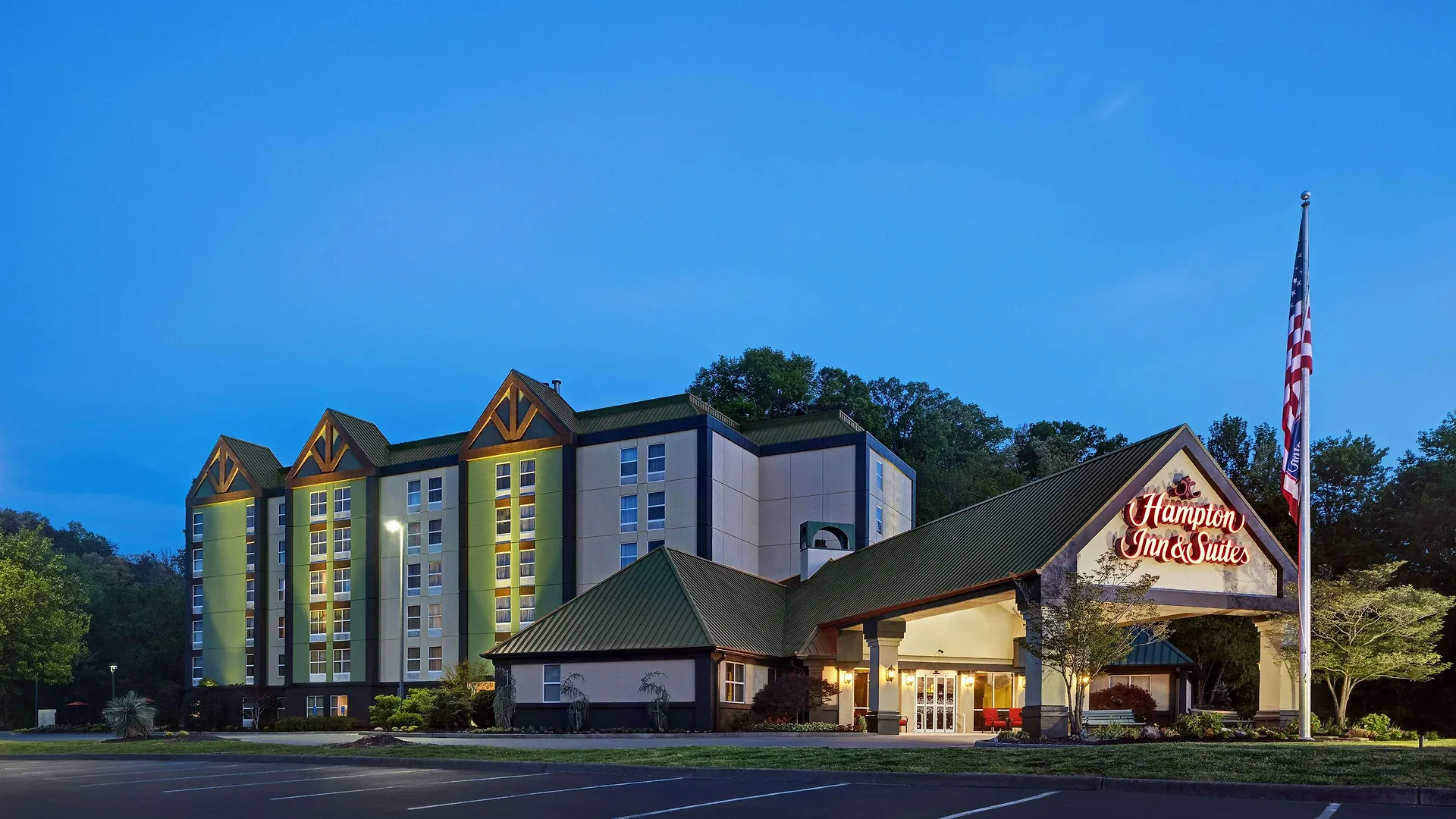 Hotel Hampton & On The Parkway