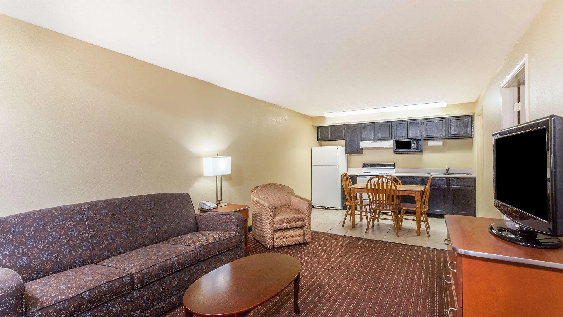 Hotel Baymont By Wyndham Near Island Drive Pigeon Forge