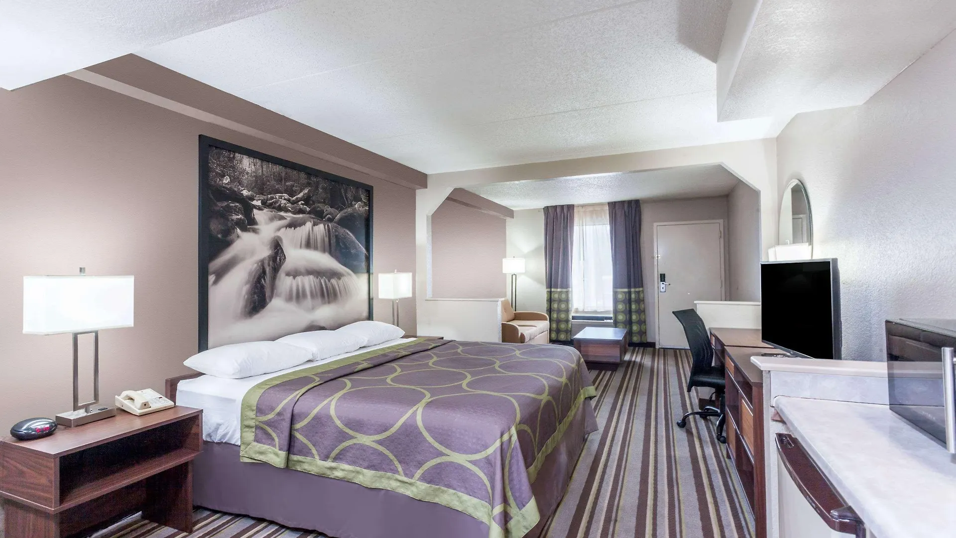 Hotel Super 8 By Wyndham Pigeon Forge-emert St 3*