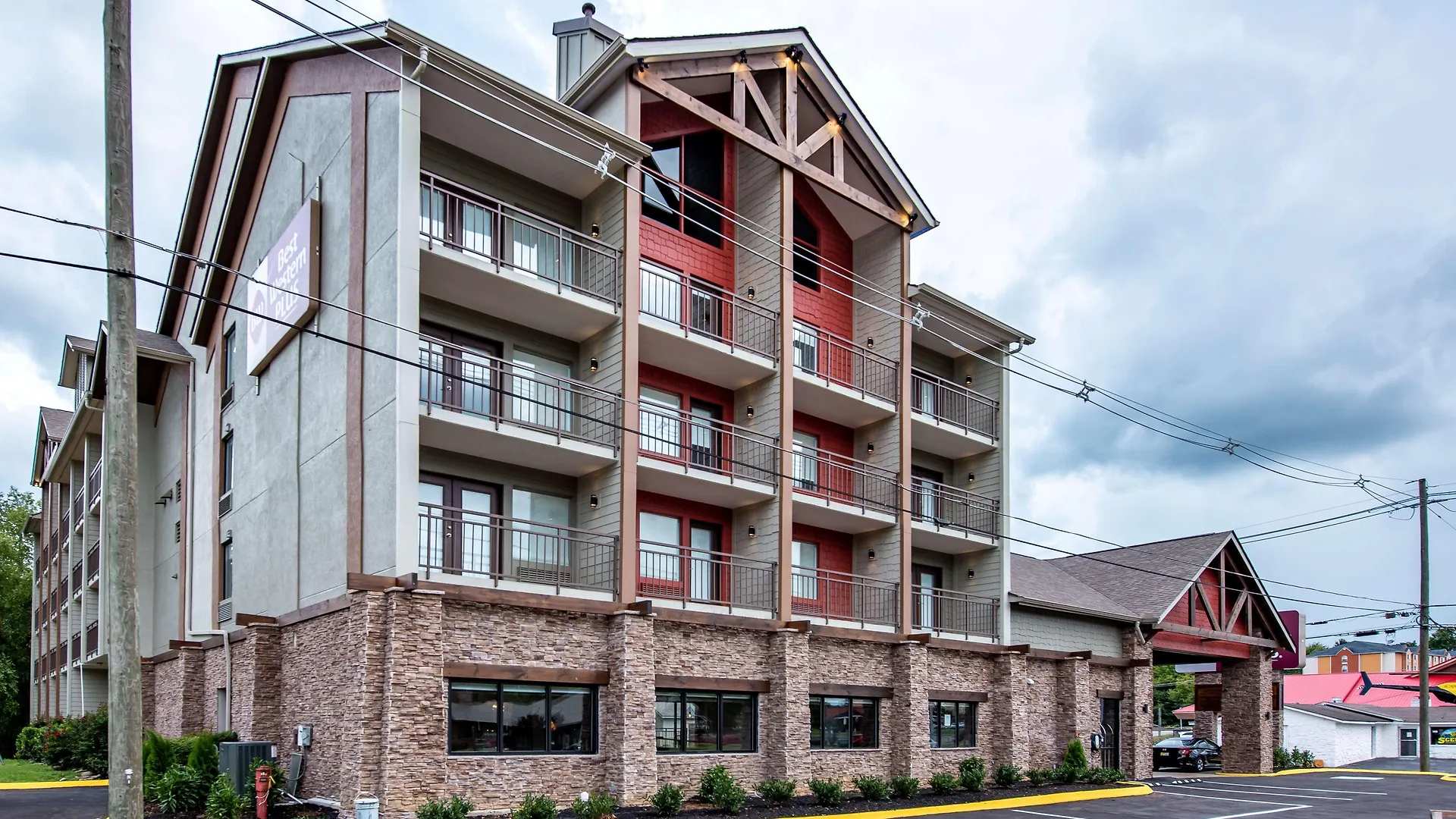 Western Apple Valley Hotel 3*