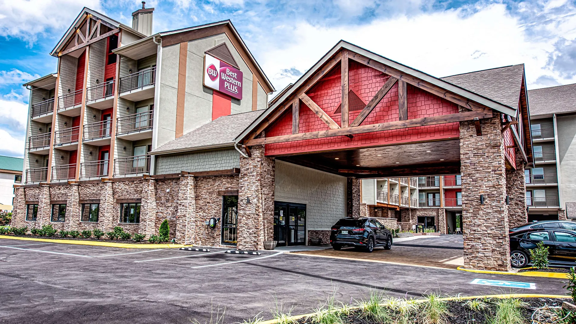 Western Apple Valley 3*