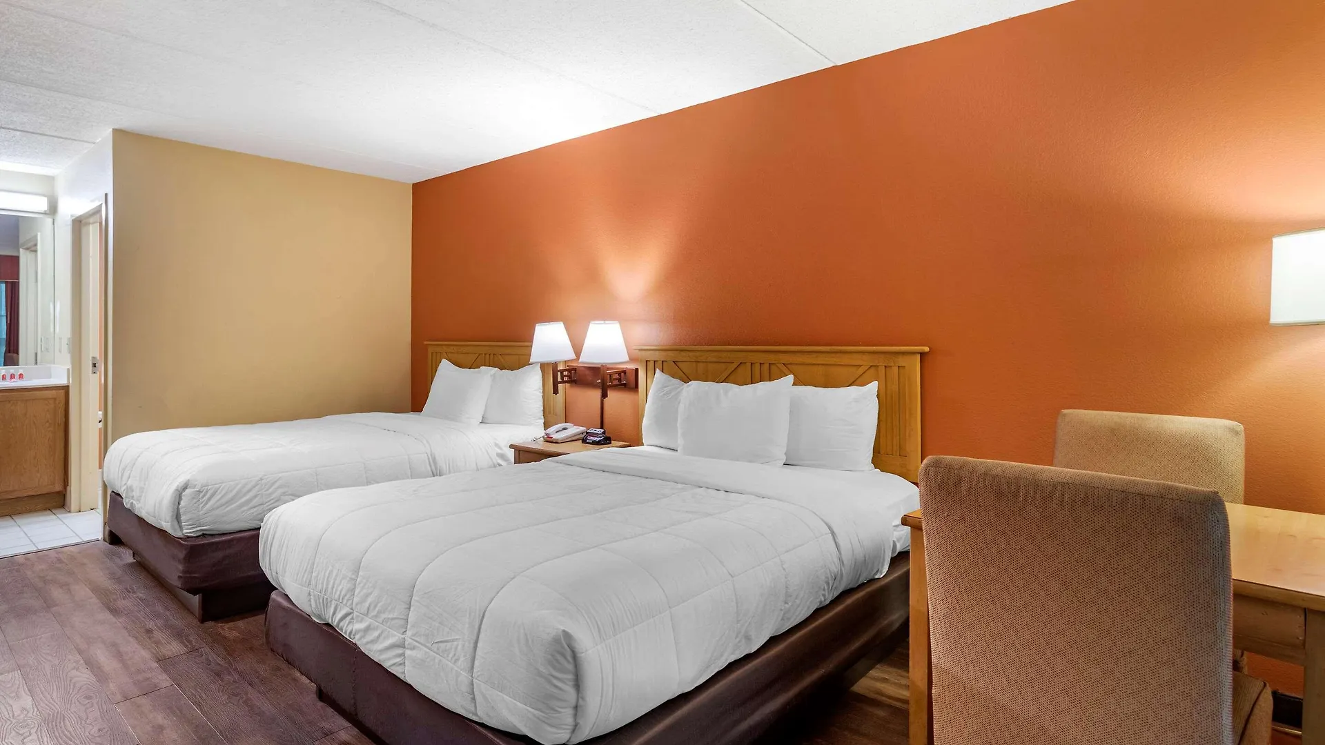 Lodge Econo Riverside *
