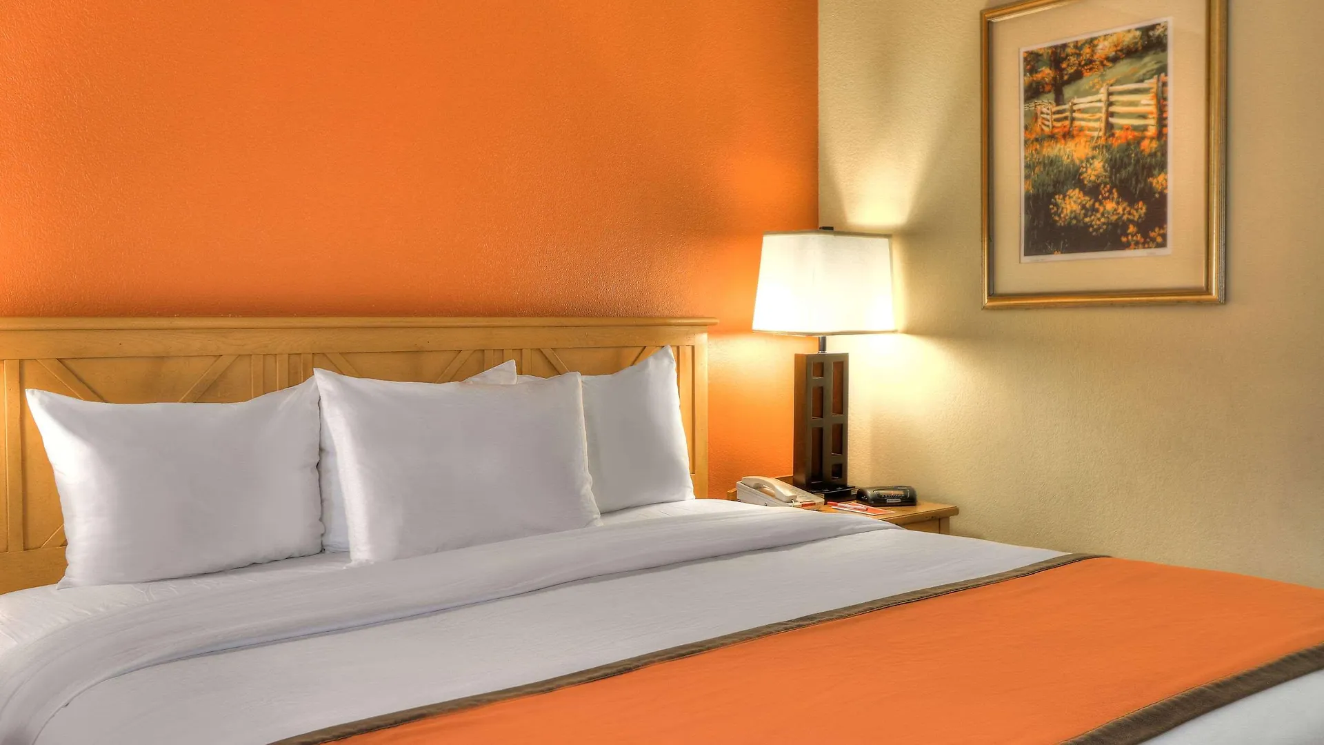Lodge Econo Riverside