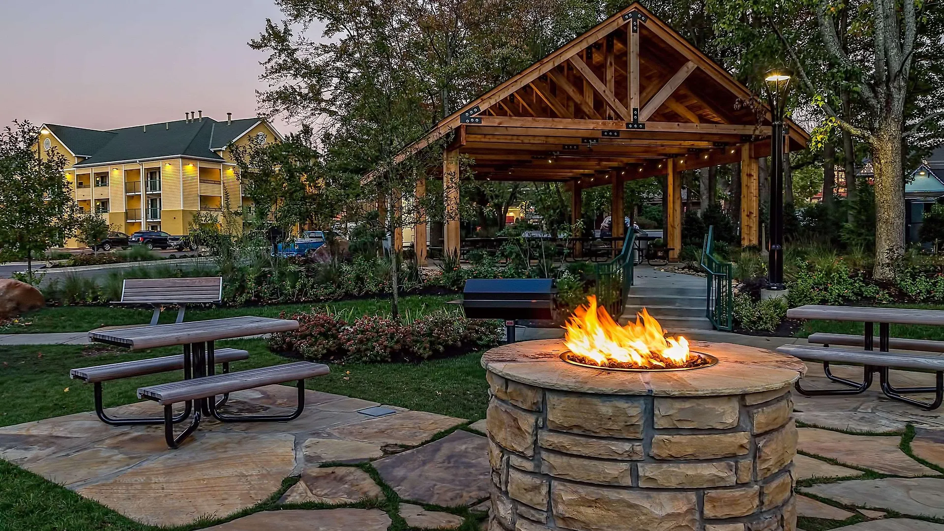 Lodge Econo Riverside *