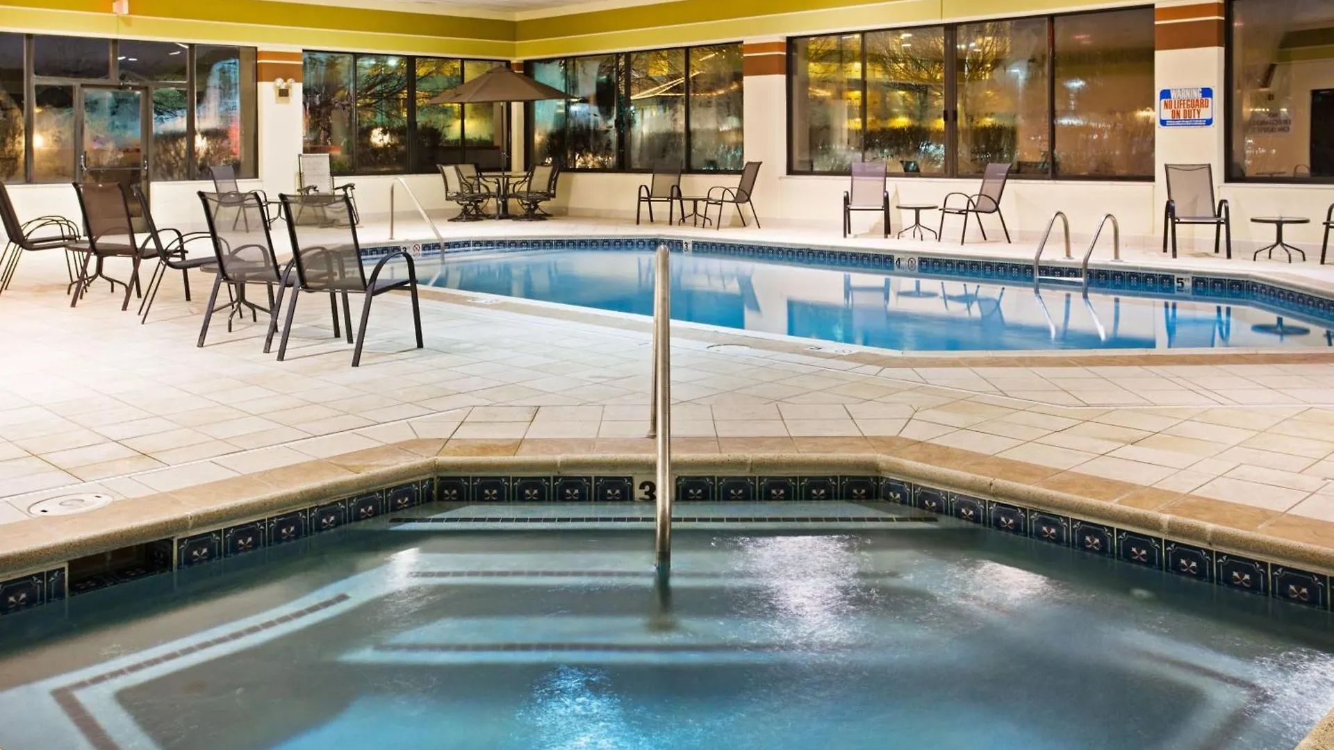 Express & By Ihg Station touristique 3*