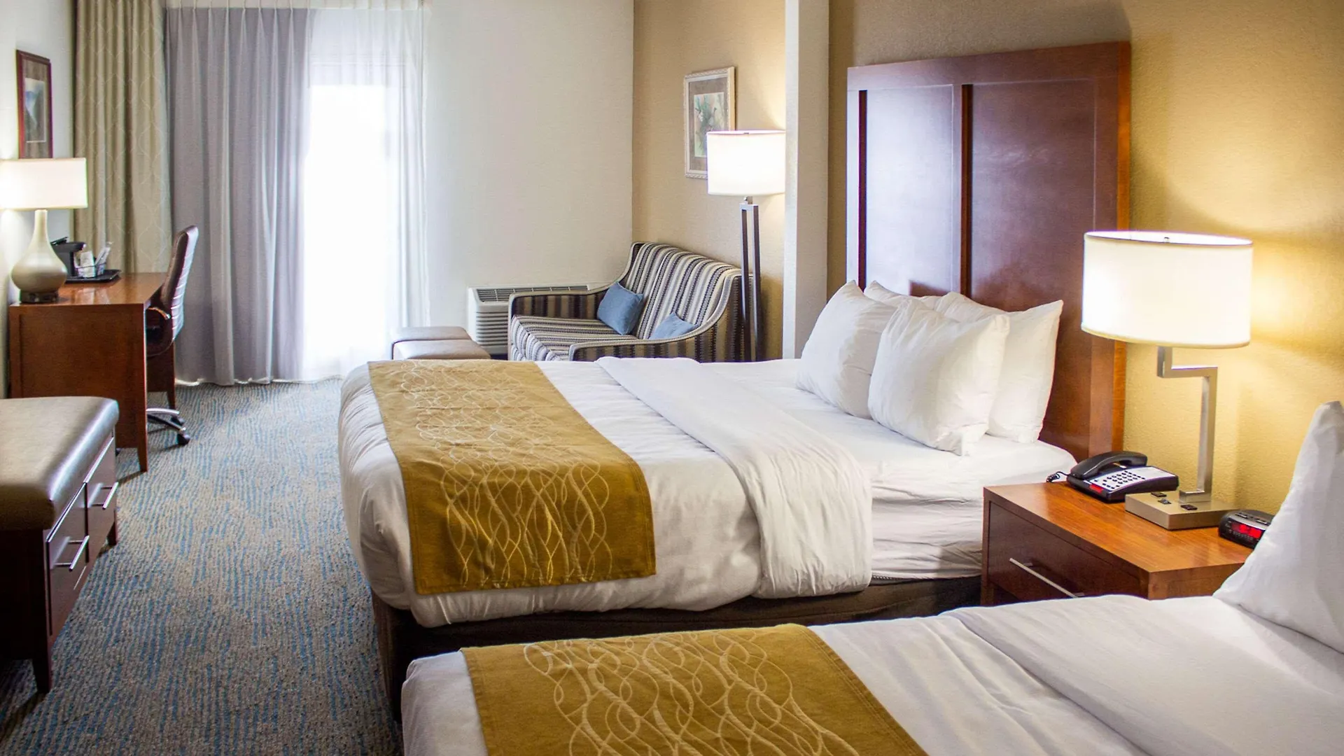 The At Apple Valley, Ascend Collection Hotel 2*