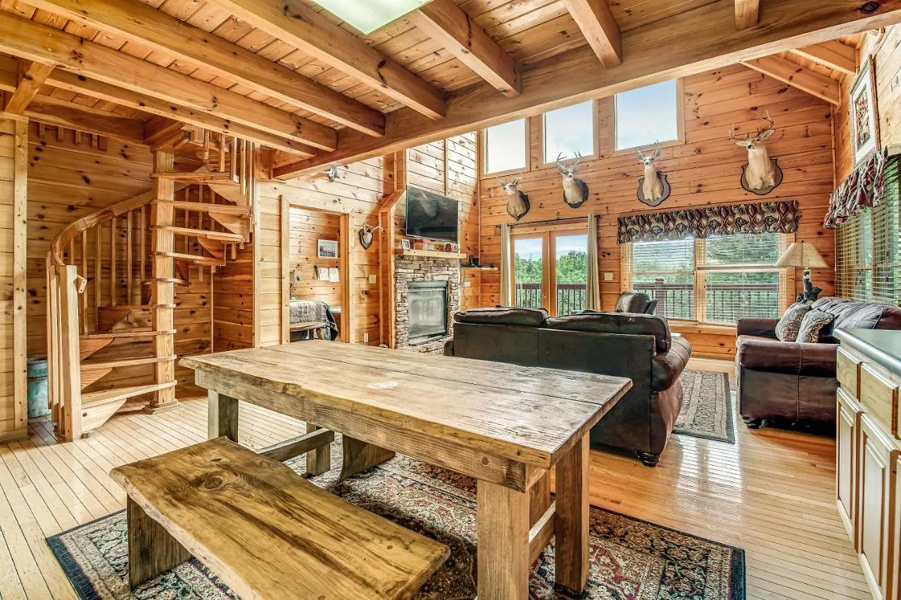 Moonlight Retreat Pigeon Forge