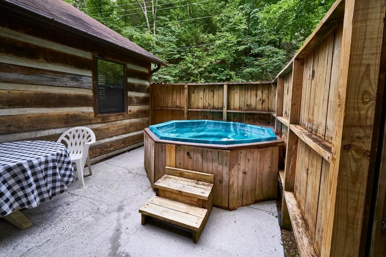 A In The Woods * Pigeon Forge
