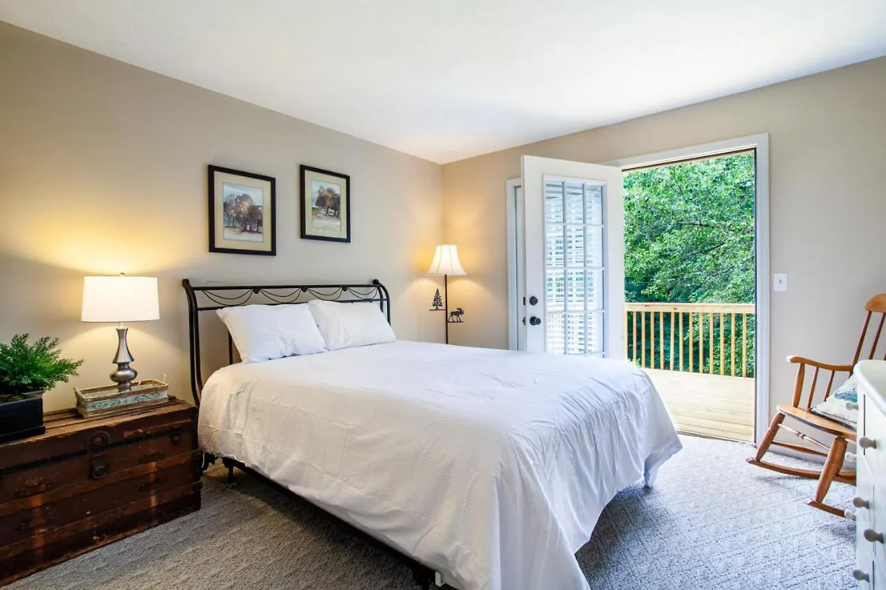 Highland Forest Duo Retreat Holiday home *