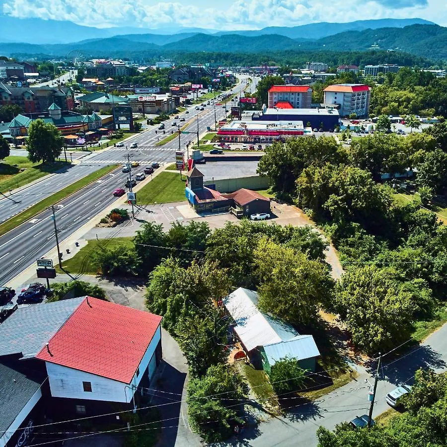 Apartmán Steps From Downtown Parkway + Private Hottub And Firepit - Wifi - Firefly Pigeon Forge