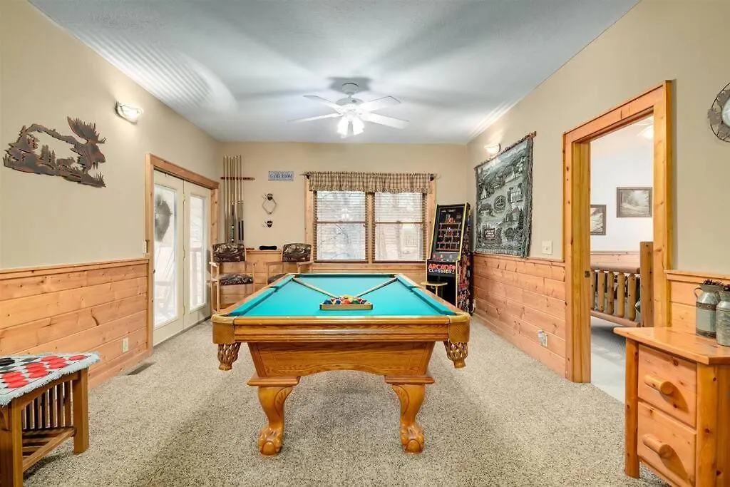 Premier Cabin - Golden Tee, Arcade, Location! *
