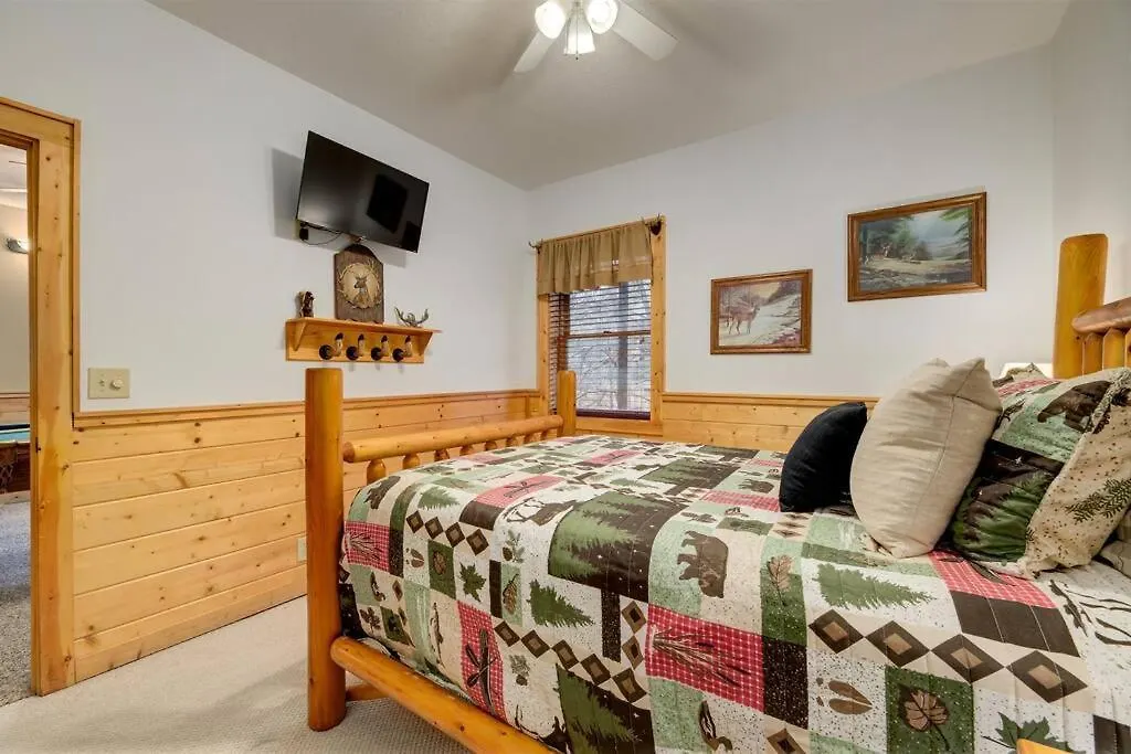 Premier Cabin - Golden Tee, Arcade, Location! *