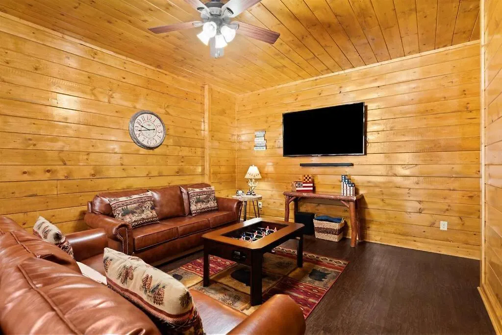 Chalet Luxury Cabin - Golden Tee, Hot Tub, Top Location!! Pigeon Forge