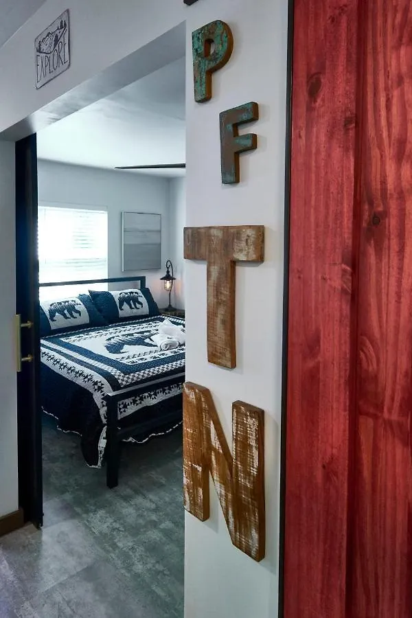 Apartmán Steps From Downtown Parkway + Private Hottub And Firepit - Wifi - Firefly