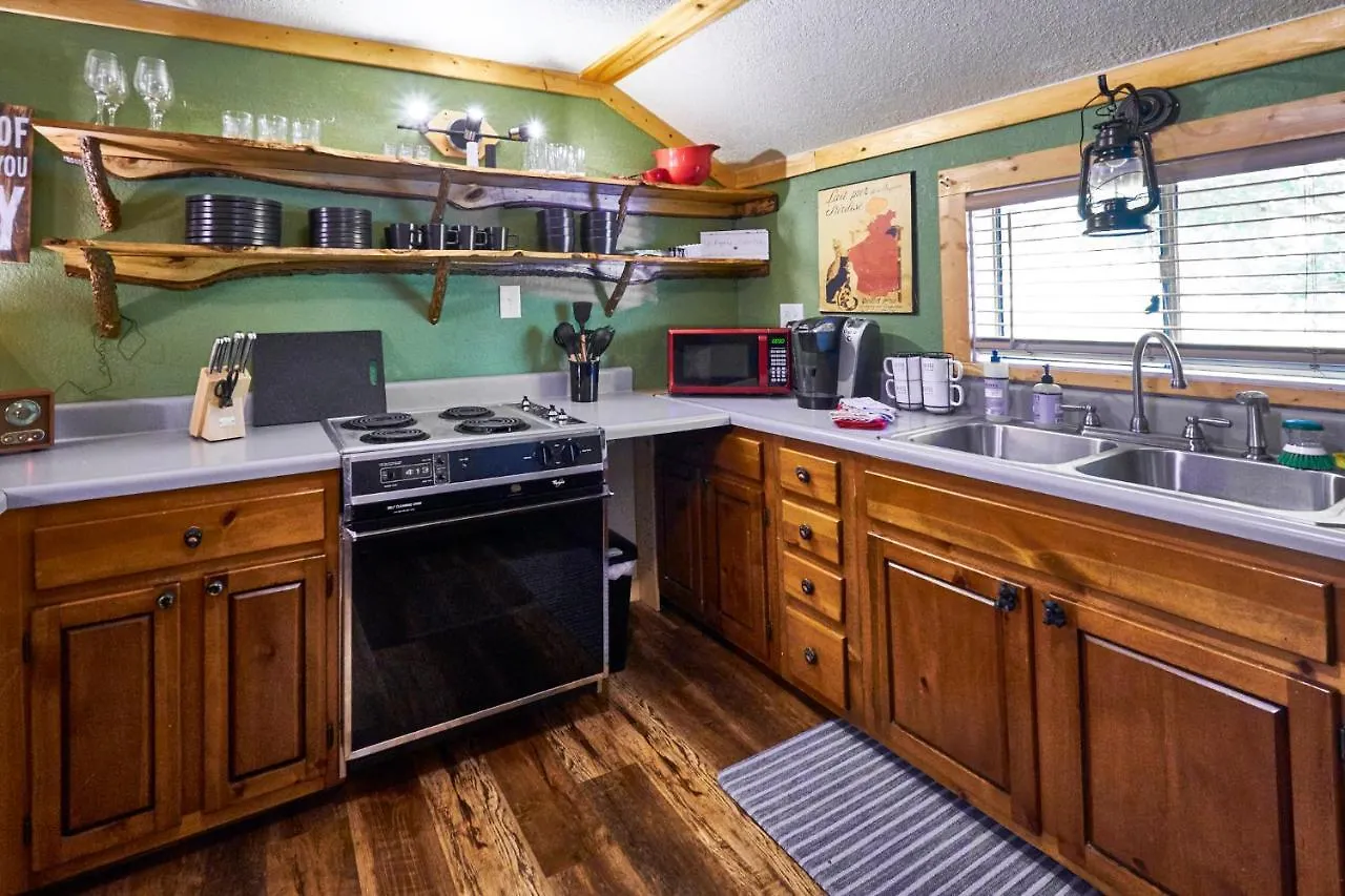 Steps From Downtown Parkway + Private Hottub And Firepit - Wifi - Firefly Apartmán *