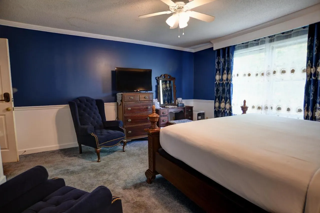 Blue Mountain Mist Country Bed & Breakfast