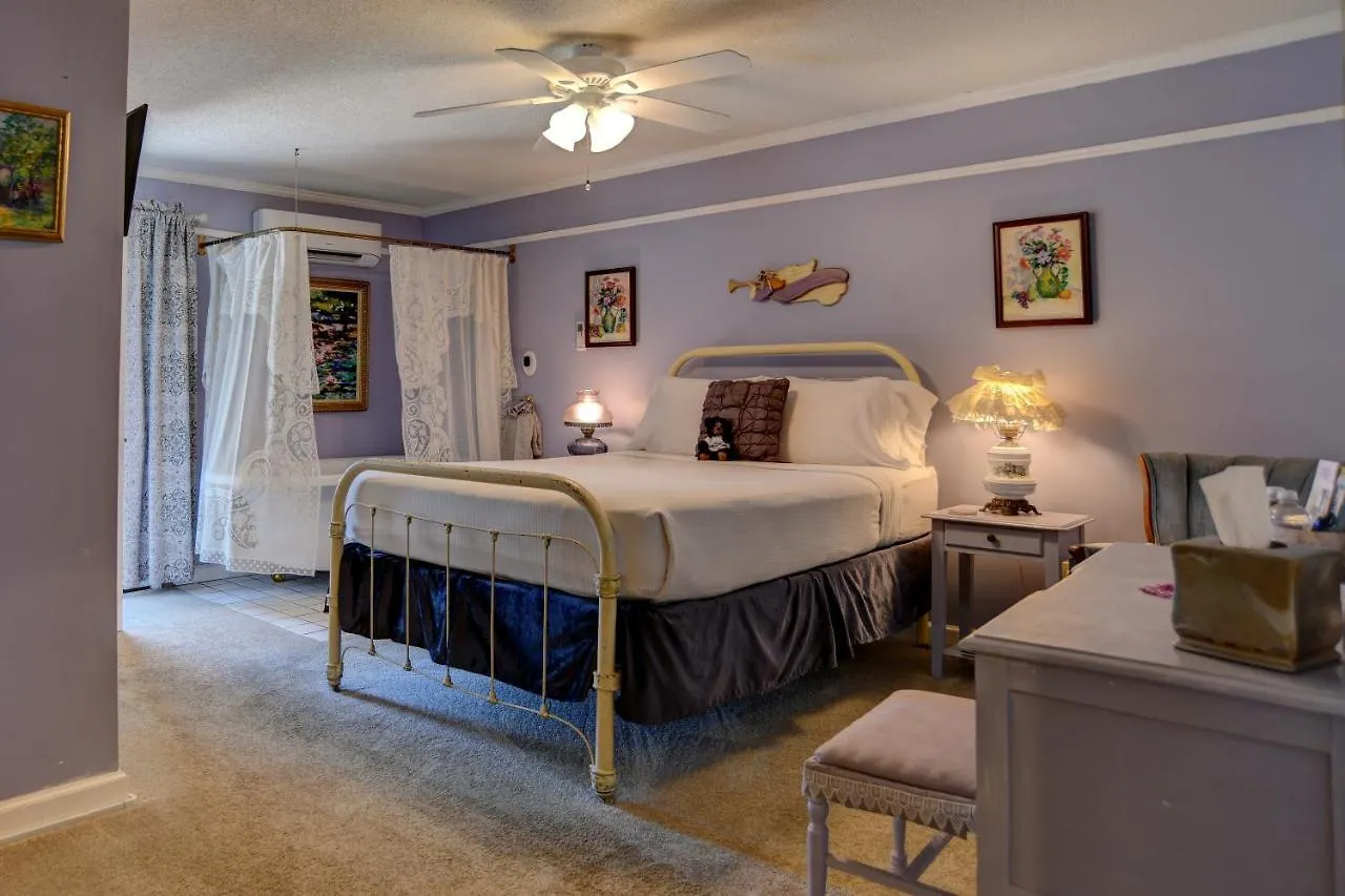 Blue Mountain Mist Country Bed & Breakfast