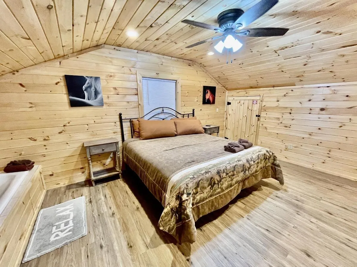 Double L Ranch * Pigeon Forge