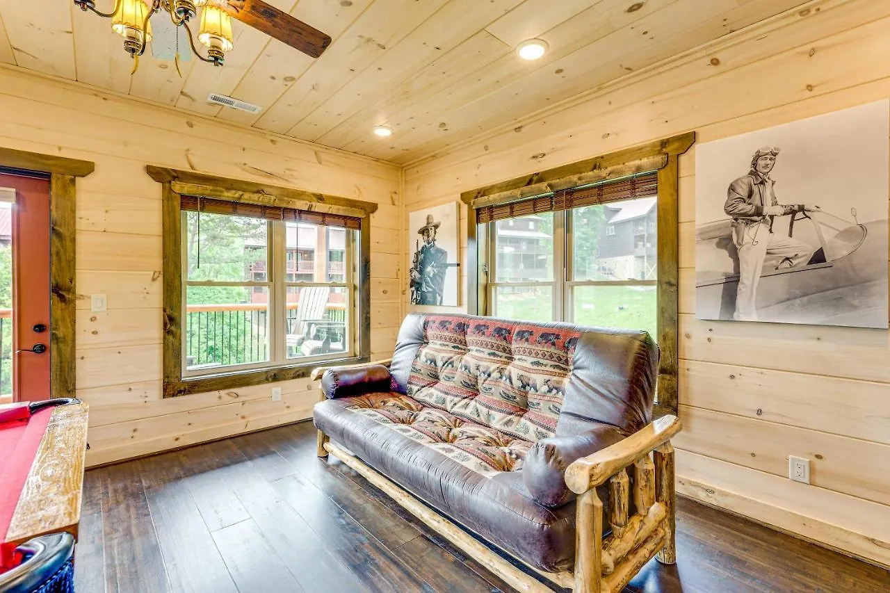Holiday home Misty Mountain Stop Mountain Views Hot Tub Game Theater Pigeon Forge