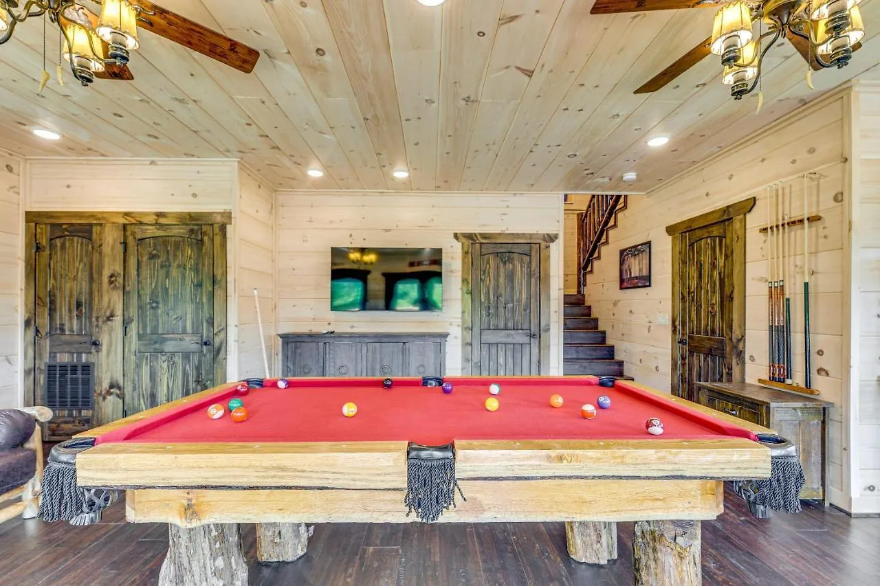 Misty Mountain Stop Mountain Views Hot Tub Game Theater