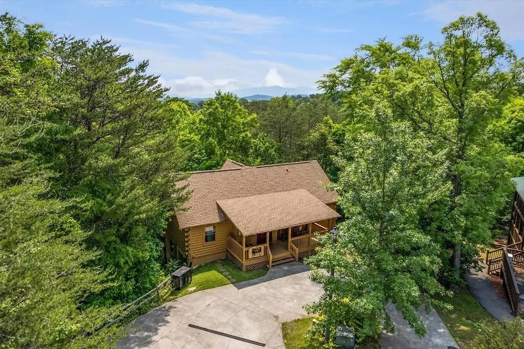 1 Min To The Parkway Spacious W 3 And Extra Bedroom! Chalet Pigeon Forge