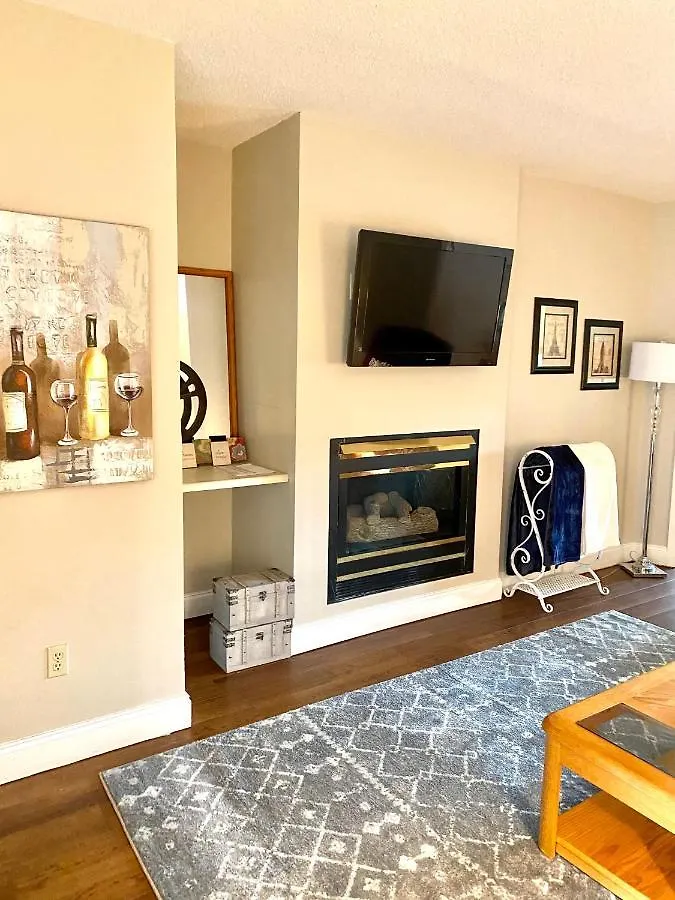 River Place #205 2bd Holiday home *