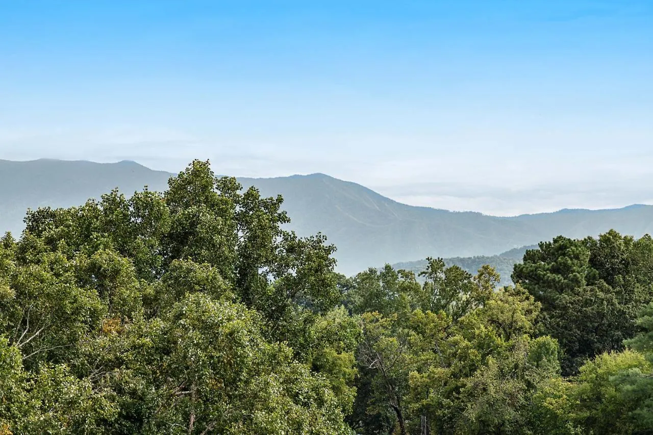 Holiday home Bandit's Riverfront Retreat Pigeon Forge