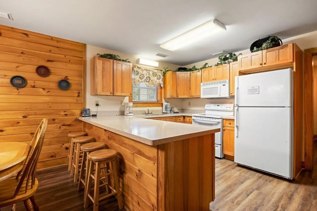 Apartment Poplar Point Unit 12e