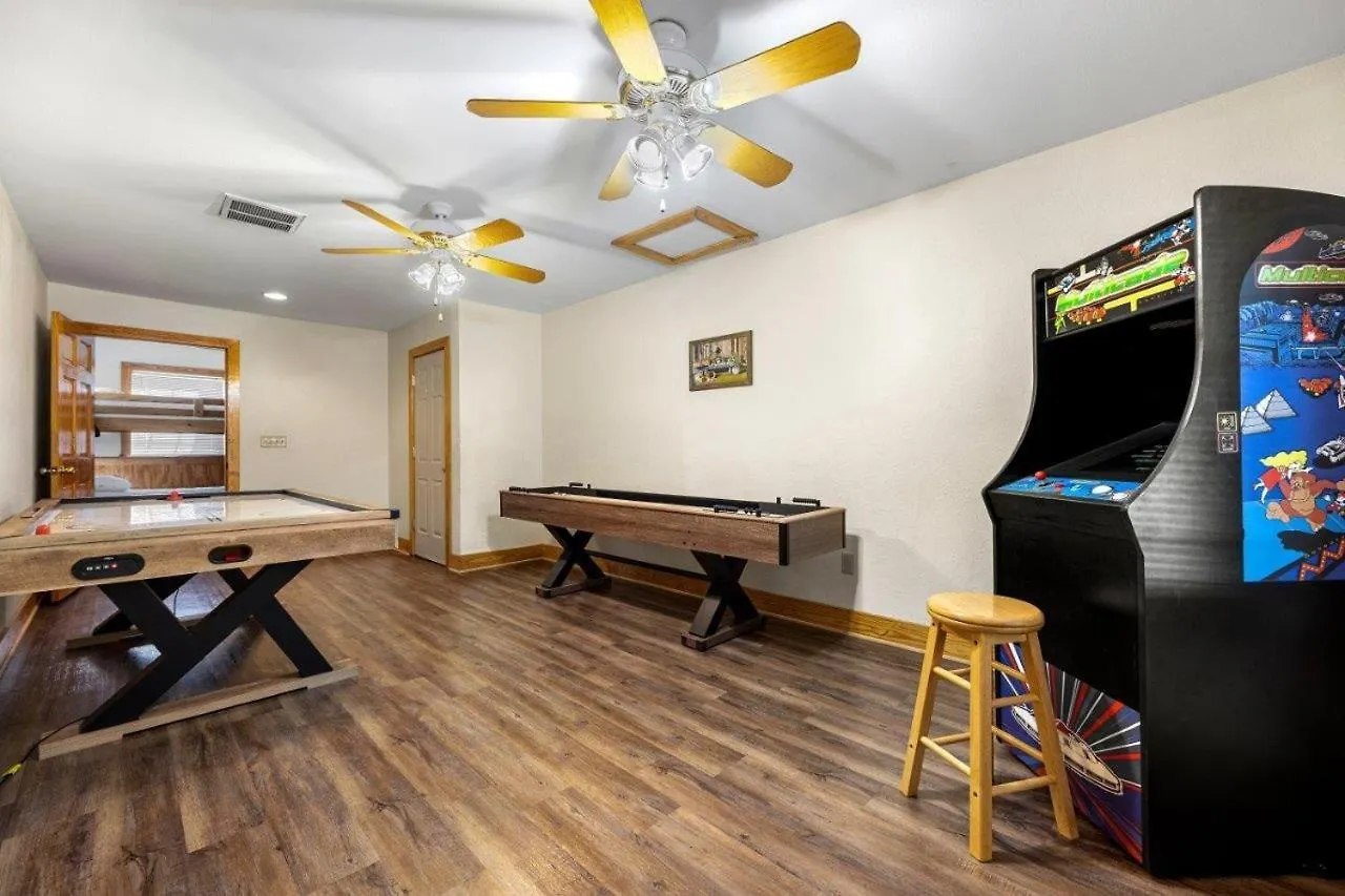 Poplar Point Unit 12a Apartment *