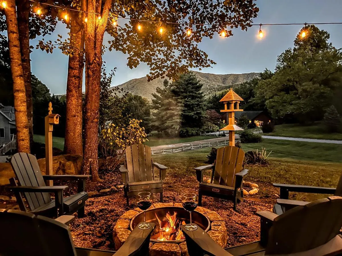 Holiday home Ole Smoky - Game Room, Hot Tub, Mtn Views! Pigeon Forge