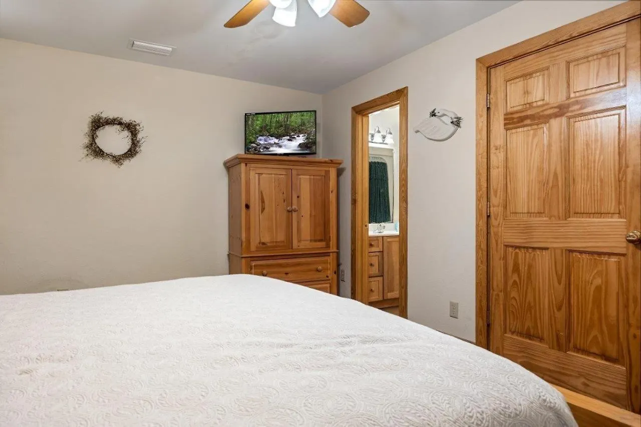 Poplar Point Unit 12e Apartment