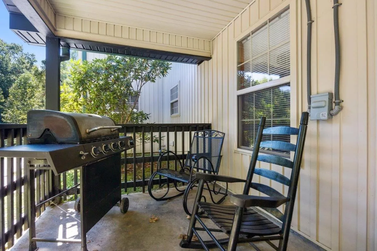 Poplar Point Unit 12e * Pigeon Forge