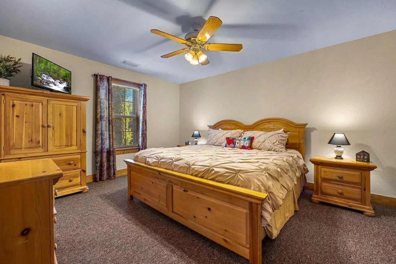 Poplar Point Unit 12a Apartment *