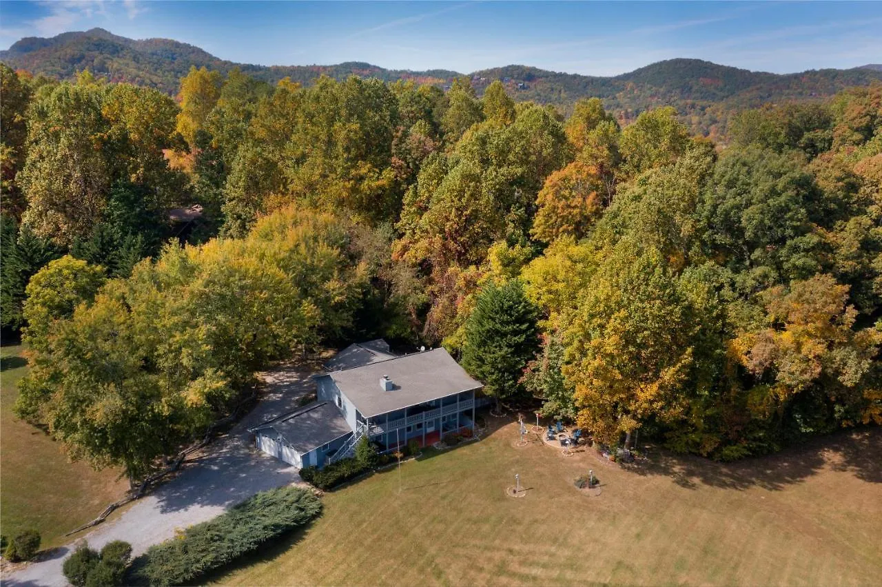 Ole Smoky - Game Room, Hot Tub, Mtn Views! Holiday home *