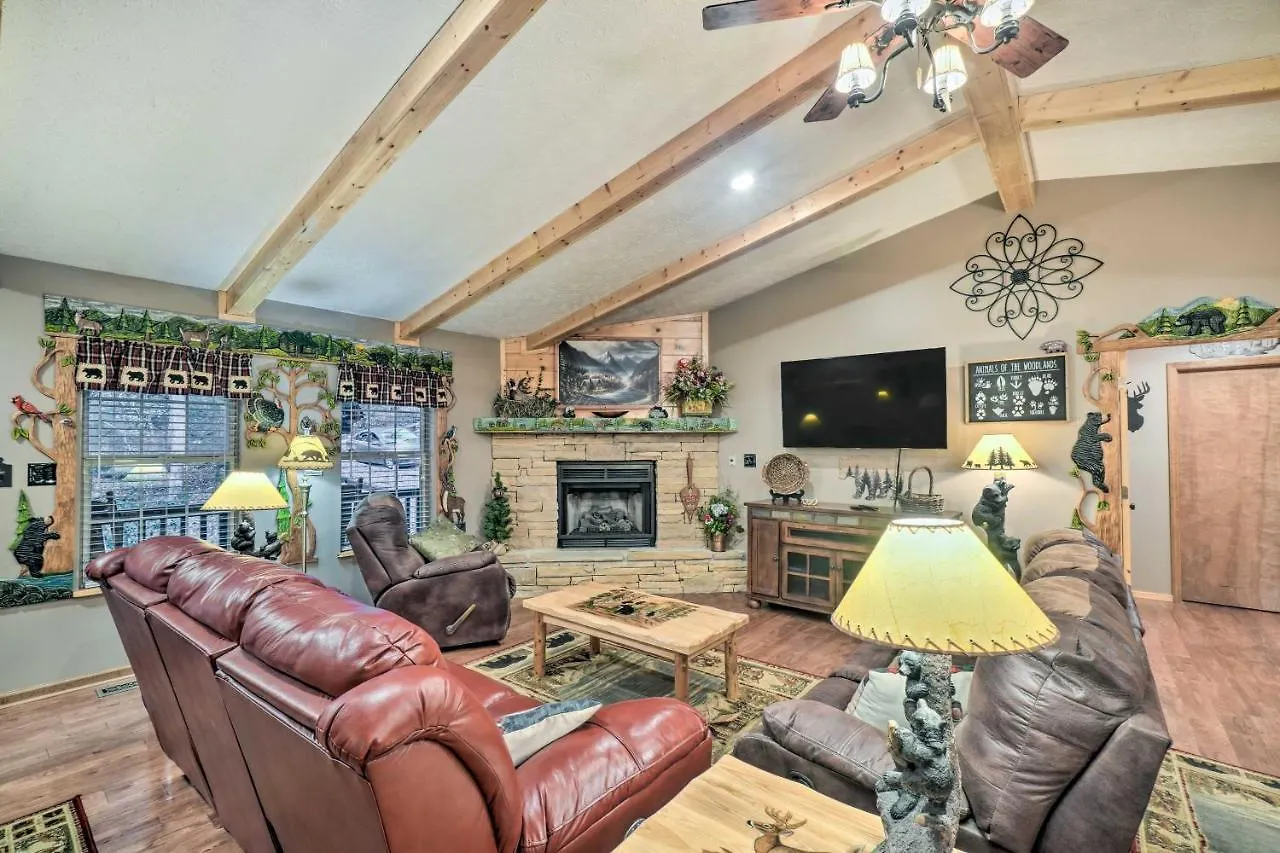 Holiday home Woodsy Hideaway Private Hot Tub