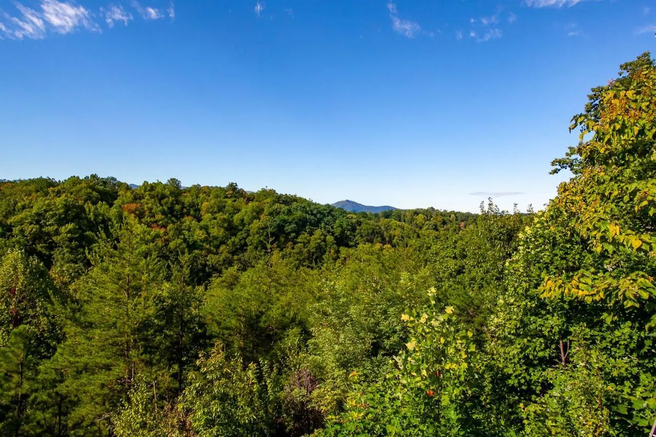 Smoky Mountain Sunset Hot Tub Grill And Game Holiday home Pigeon Forge
