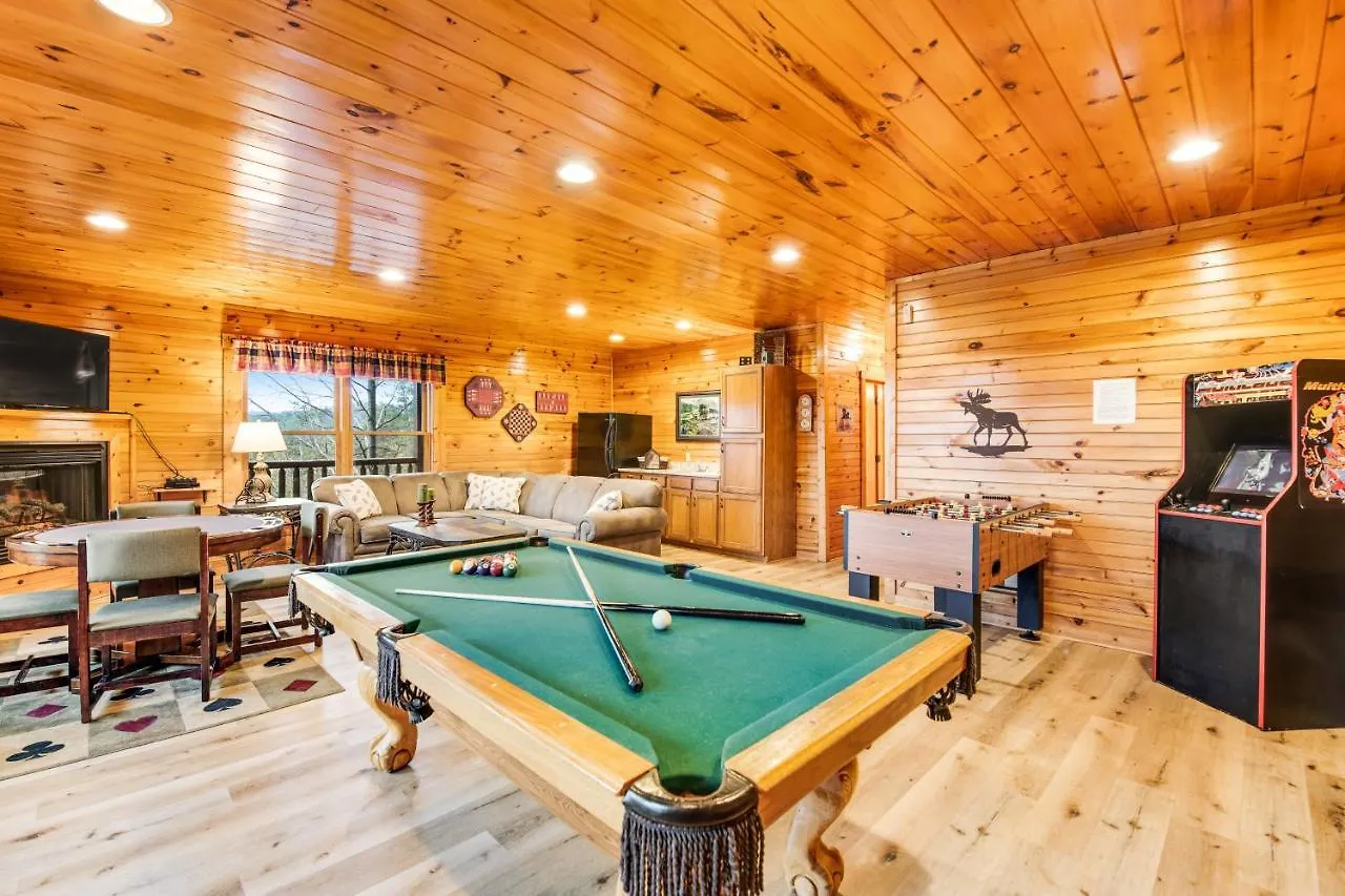 Grizzly Manor Holiday home