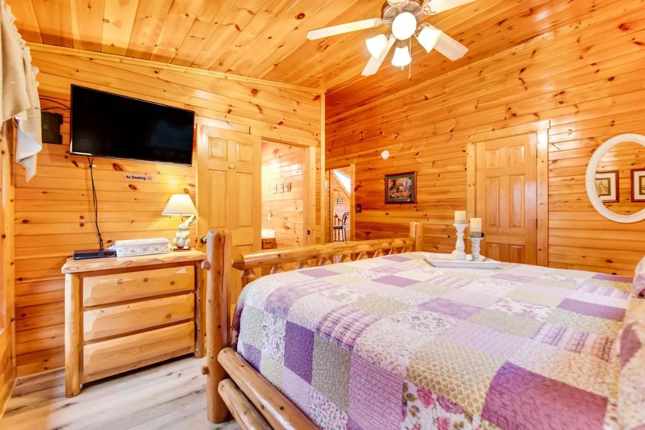 Grizzly Manor Holiday home