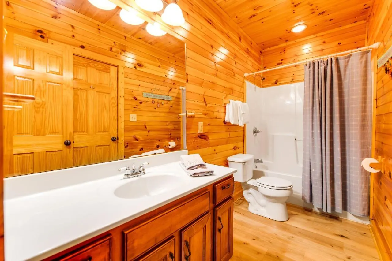 Grizzly Manor Holiday home