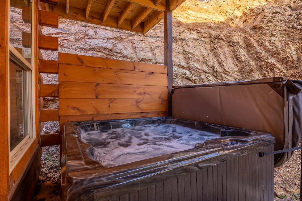 Mountain Haven: Dual Hot Tubs & Entertainment Hub * Pigeon Forge