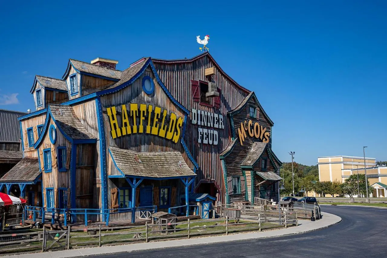 Mountain Haven: Dual Hot Tubs & Entertainment Hub Apartment Pigeon Forge