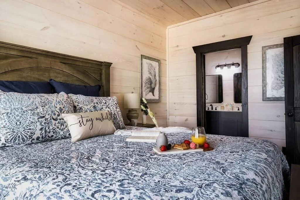Holiday home New Discount, Private Pool, Fire Pit, Theater, Hot Tub Pigeon Forge