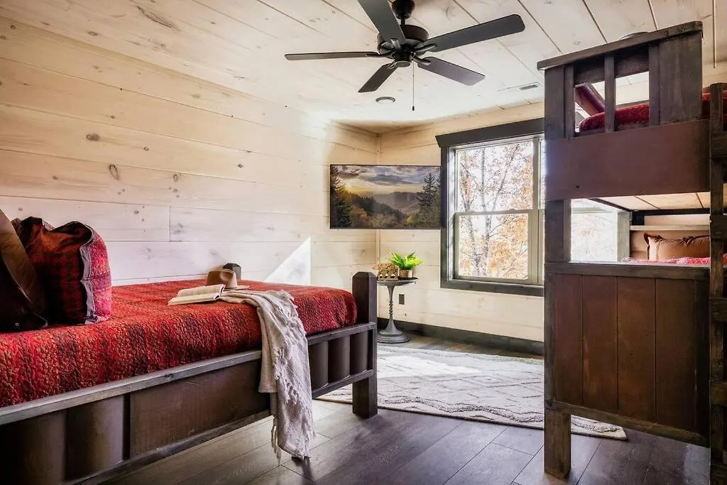 New Discount, Private Pool, Fire Pit, Theater, Hot Tub